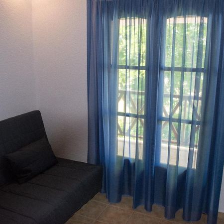 Mikiverna Houses By Miltiadis Kalyves Polygyrou Room photo