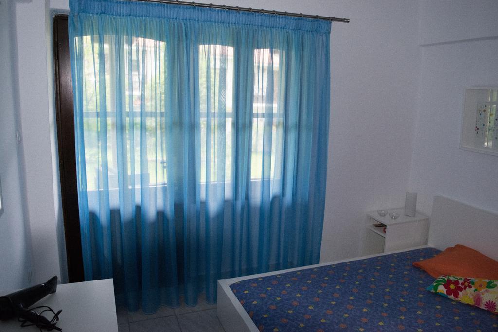 Mikiverna Houses By Miltiadis Kalyves Polygyrou Room photo