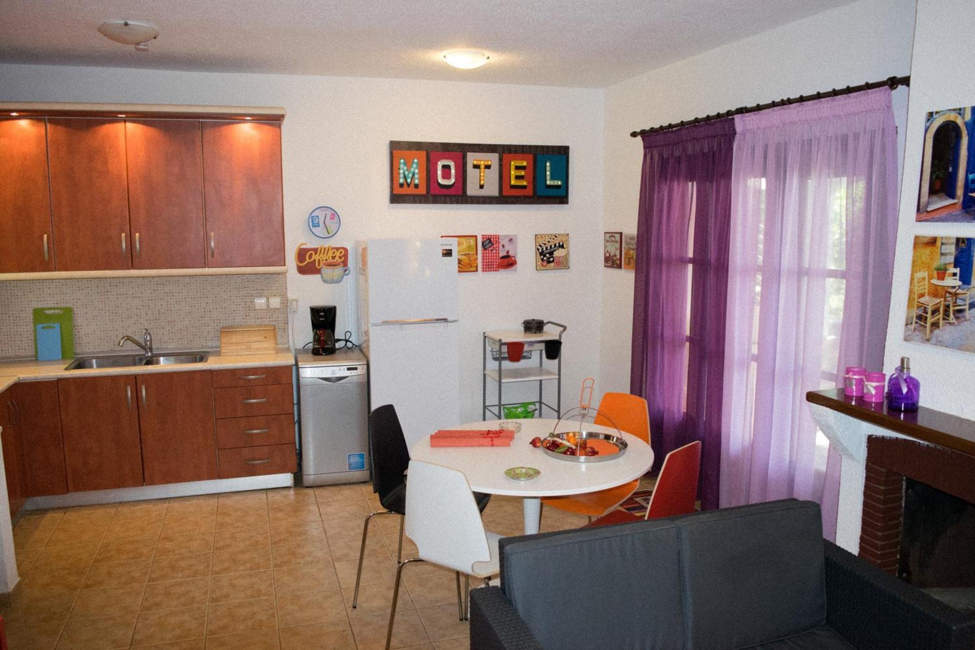 Mikiverna Houses By Miltiadis Kalyves Polygyrou Room photo