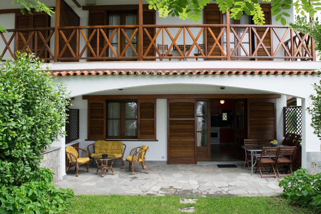 Mikiverna Houses By Miltiadis Kalyves Polygyrou Room photo